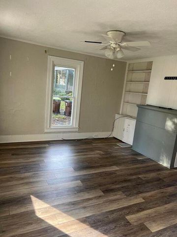 914 W Maumee Street, Adrian, MI 49221