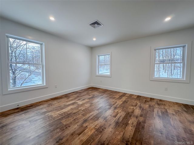 106 Wigsten Road, Pleasant Valley, NY 12569