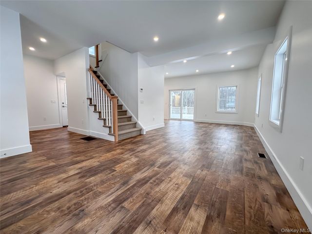 106 Wigsten Road, Pleasant Valley, NY 12569