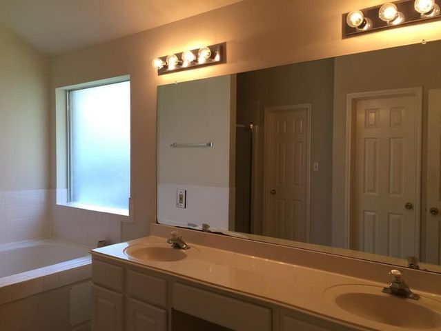 1911 Blooming Park Lane, Katy, TX 77450