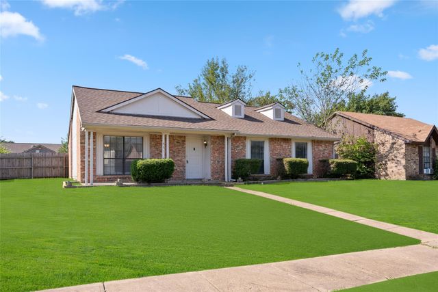465 Rainier Street, Cedar Hill, TX 75104