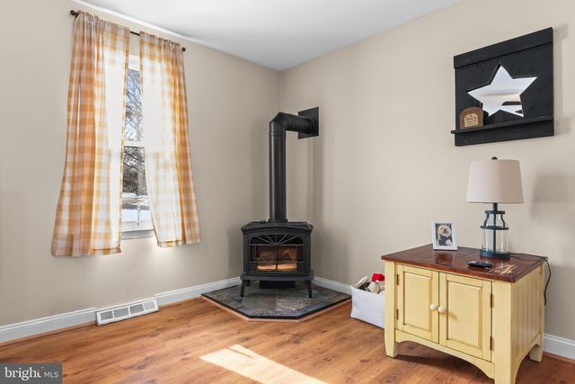 119 CHESTNUT DR, Quakertown, PA 18951