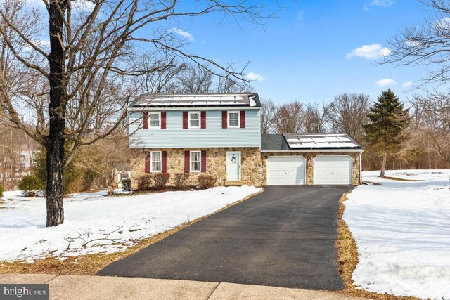 119 CHESTNUT DR, Quakertown, PA 18951