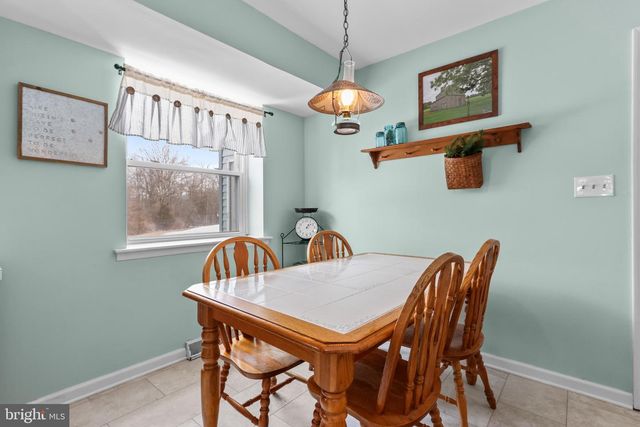 119 CHESTNUT DR, Quakertown, PA 18951