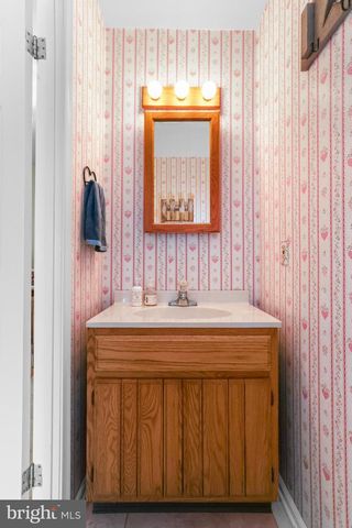 119 CHESTNUT DR, Quakertown, PA 18951