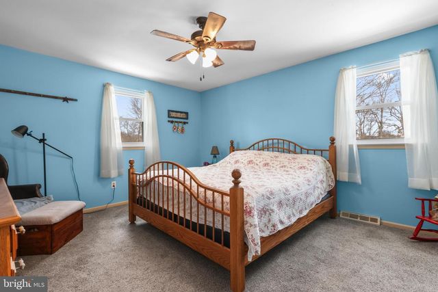 119 CHESTNUT DR, Quakertown, PA 18951