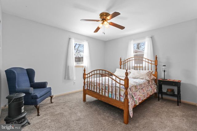 119 CHESTNUT DR, Quakertown, PA 18951