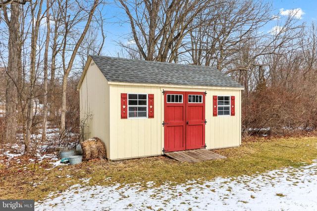 119 CHESTNUT DR, Quakertown, PA 18951