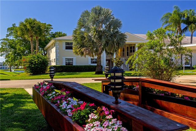 740 Lake Orchid Circle 108, Vero Beach, FL 32962