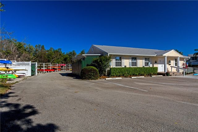 740 Lake Orchid Circle 108, Vero Beach, FL 32962