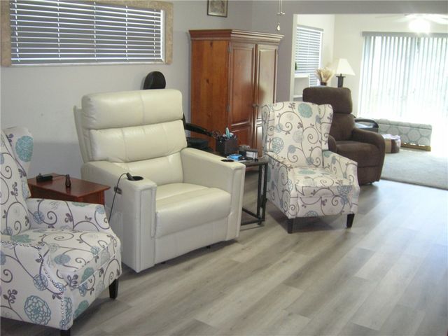 740 Lake Orchid Circle 108, Vero Beach, FL 32962