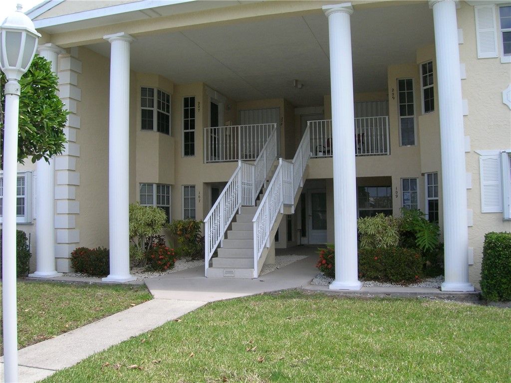 740 Lake Orchid Circle 108, Vero Beach, FL 32962