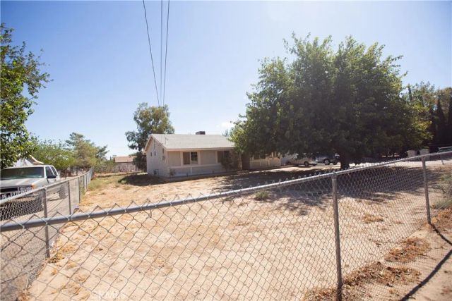 11031 Victor Avenue, Hesperia, CA 92345