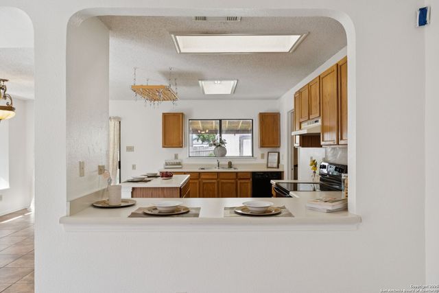 8150 Cheryl Meadow, Converse, TX 78109