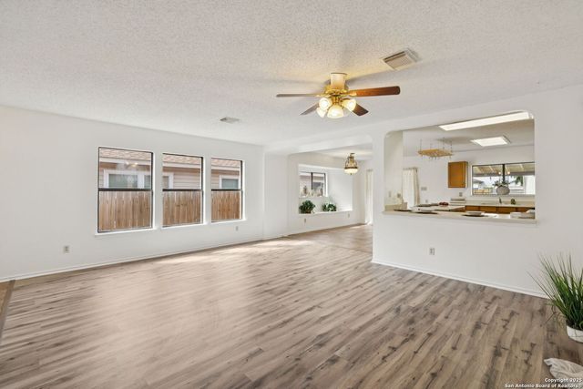 8150 Cheryl Meadow, Converse, TX 78109