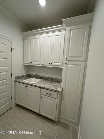 404 Aurora Circle, Canton, MS 39046