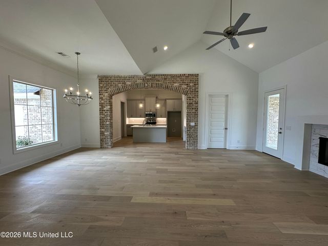 404 Aurora Circle, Canton, MS 39046