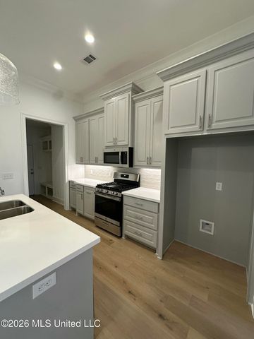 404 Aurora Circle, Canton, MS 39046