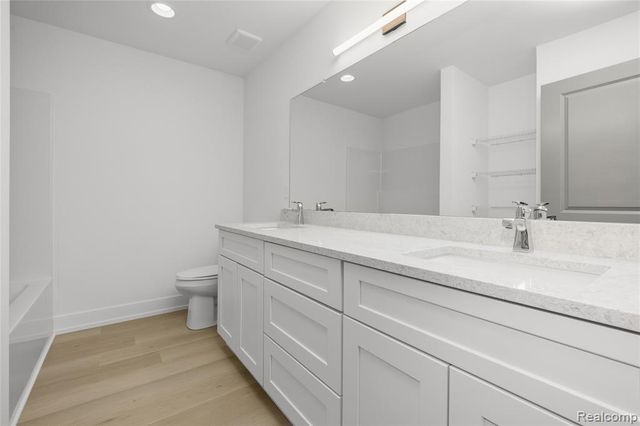 21955 Deer Brook Drive 3, Southfield, MI 48075