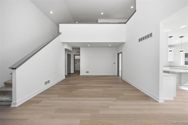 21955 Deer Brook Drive 3, Southfield, MI 48075