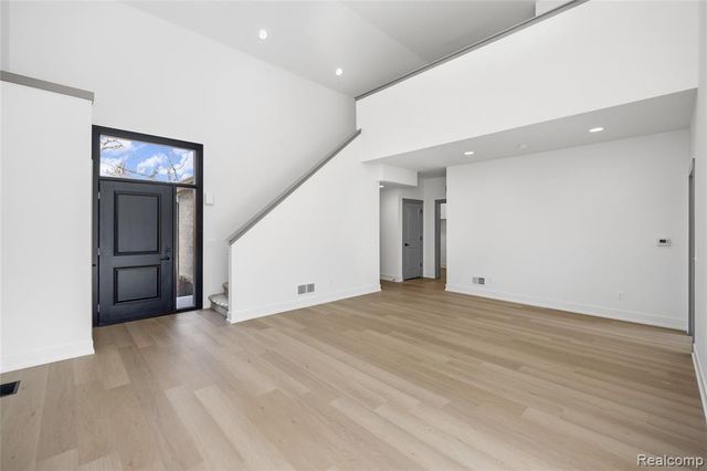 21955 Deer Brook Drive 3, Southfield, MI 48075