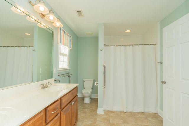 136 Honeyberry Lane, Rossville, GA 30741