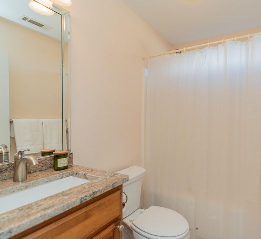 136 Honeyberry Lane, Rossville, GA 30741