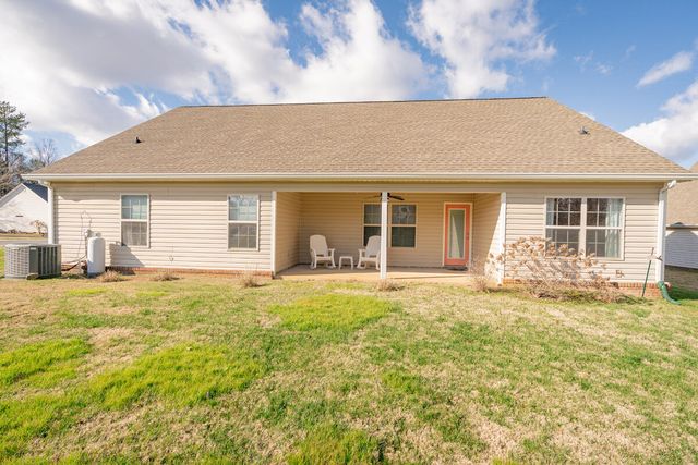 136 Honeyberry Lane, Rossville, GA 30741
