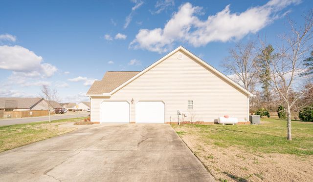 136 Honeyberry Lane, Rossville, GA 30741