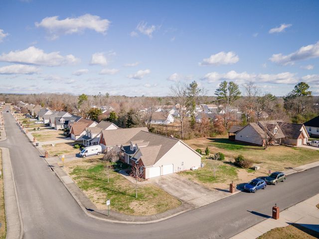 136 Honeyberry Lane, Rossville, GA 30741