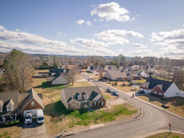 136 Honeyberry Lane, Rossville, GA 30741