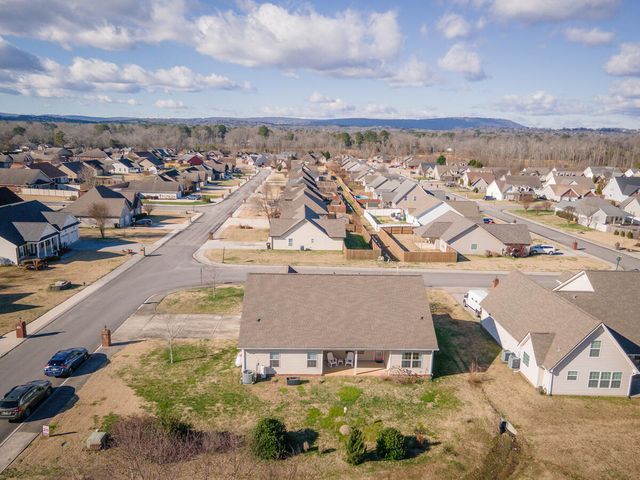 136 Honeyberry Lane, Rossville, GA 30741