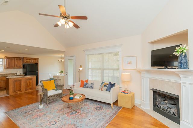 136 Honeyberry Lane, Rossville, GA 30741