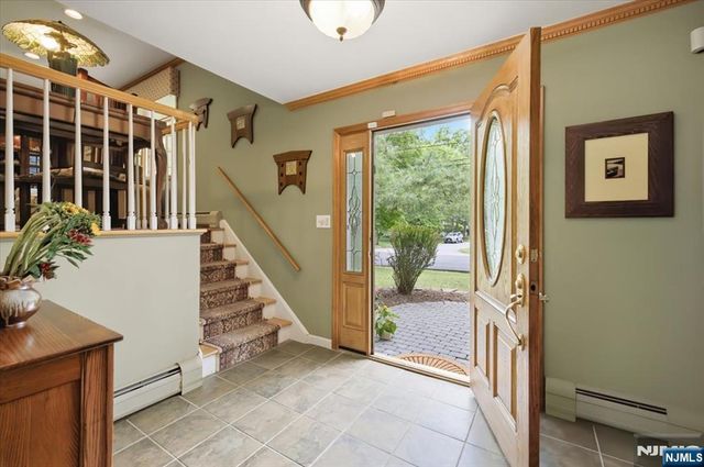 507 Terhune Terrace, Wyckoff, NJ 07481