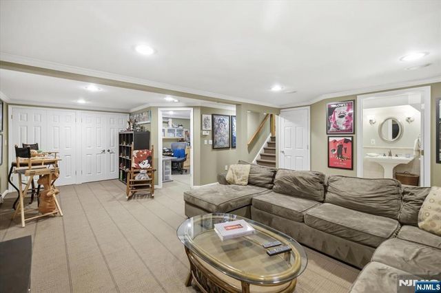 507 Terhune Terrace, Wyckoff, NJ 07481