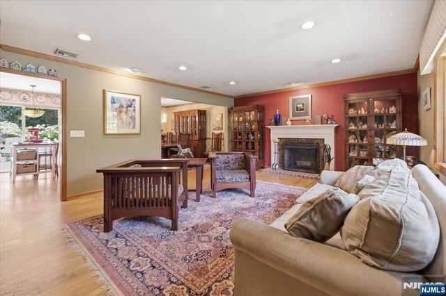 507 Terhune Terrace, Wyckoff, NJ 07481