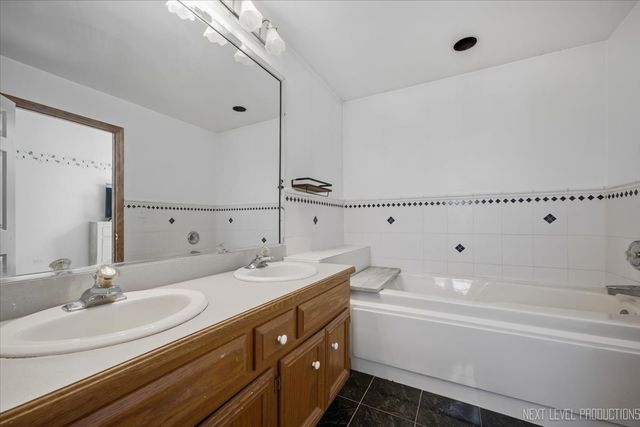 2515 Northlake Court, Lockport, IL 60441