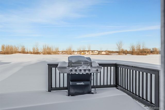 6235 Crystal Lake Drive, Romulus, MI 48174