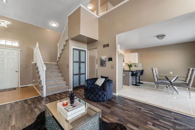 6235 Crystal Lake Drive, Romulus, MI 48174