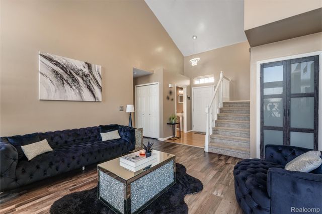 6235 Crystal Lake Drive, Romulus, MI 48174