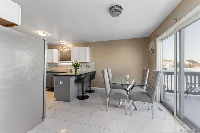 6235 Crystal Lake Drive, Romulus, MI 48174