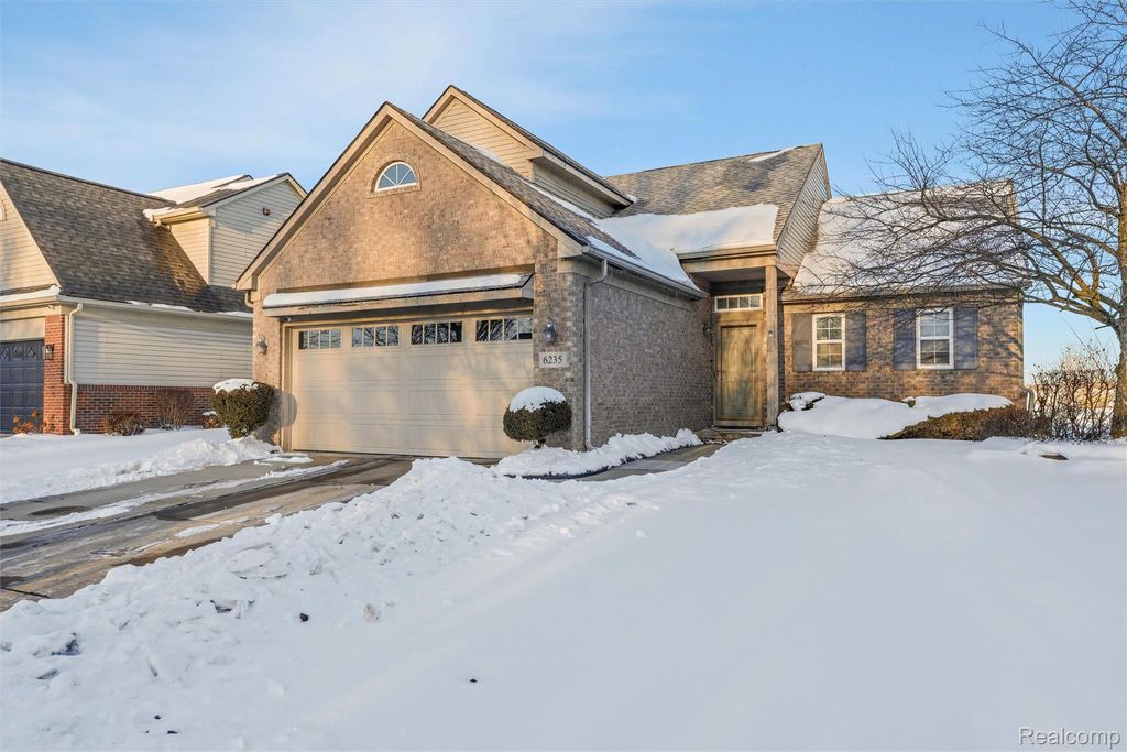 6235 Crystal Lake Drive, Romulus, MI 48174