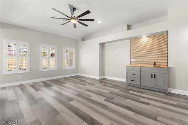 5121 Burr Oak Drive, Las Vegas, NV 89130