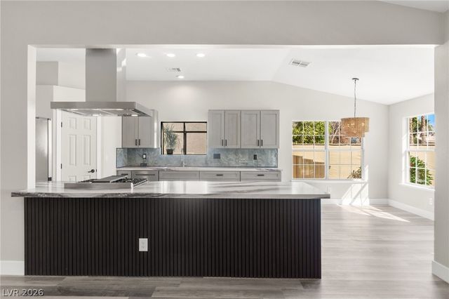 5121 Burr Oak Drive, Las Vegas, NV 89130