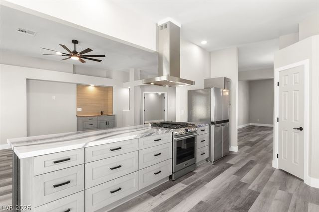 5121 Burr Oak Drive, Las Vegas, NV 89130