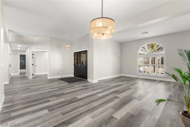 5121 Burr Oak Drive, Las Vegas, NV 89130