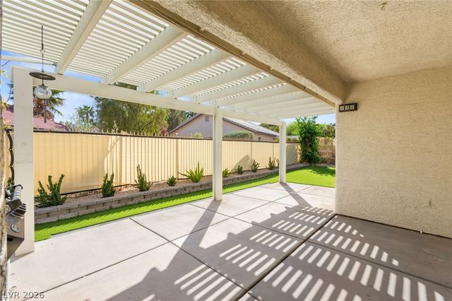 5121 Burr Oak Drive, Las Vegas, NV 89130