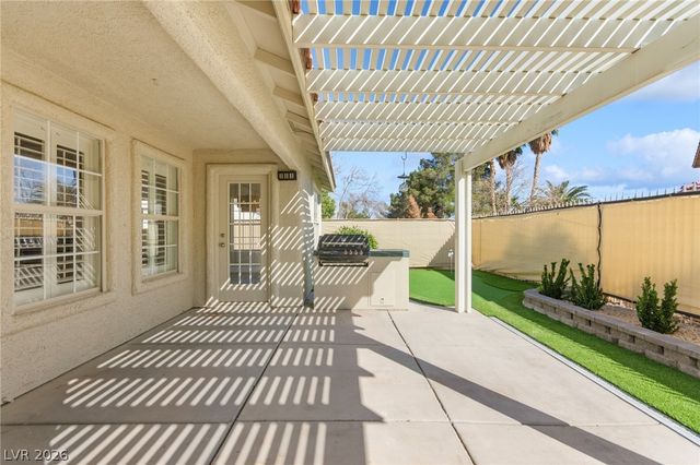 5121 Burr Oak Drive, Las Vegas, NV 89130