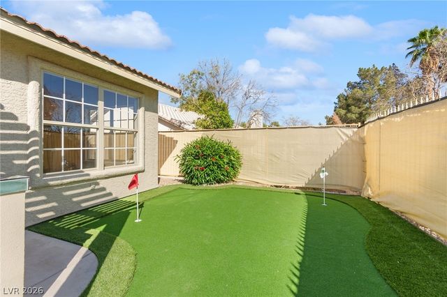 5121 Burr Oak Drive, Las Vegas, NV 89130