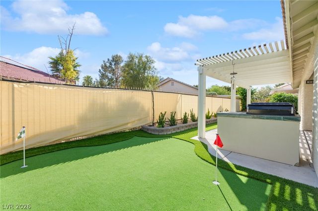 5121 Burr Oak Drive, Las Vegas, NV 89130